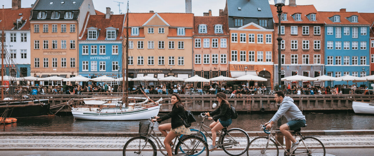 Copenhagen tourists bikes